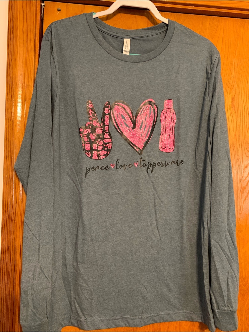Bella Canvas Heather Blue Tee with Teal and Pink Trim never wore - nwot